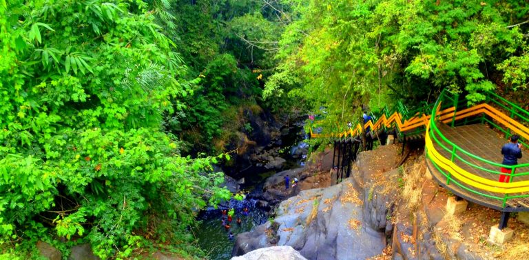 Kerala Kundu Waterfalls Entrance